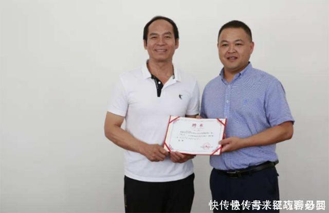 郑国荣|铸剑师郑国荣:第一把剑拍卖两万,第2把陨铁铸造,第3把赠金庸