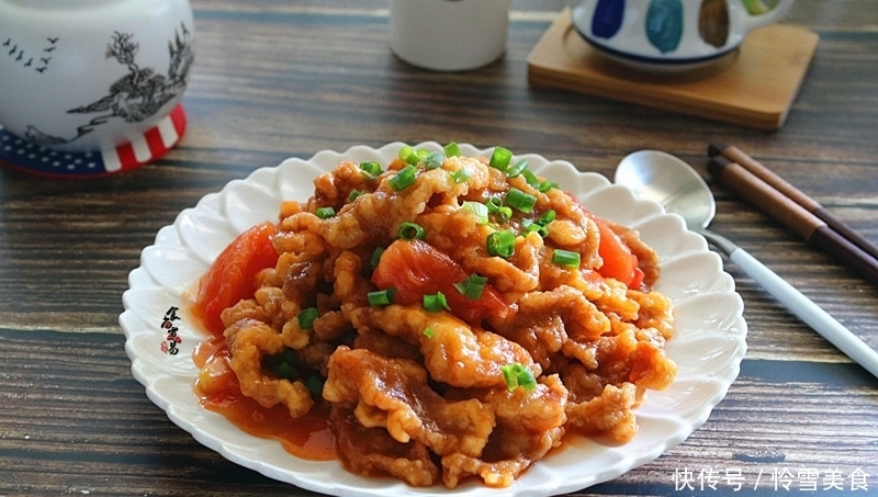 这款家常开胃菜,孩子隔三差五就喊馋,酸甜香酥,连汁都不剩