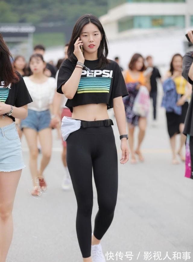 时髦 打底裤的装扮穿出轻奢感,感受时尚潮流!