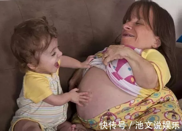 斯泰茜·赫勒尔德|“袖珍女孩”意外收获1米9丈夫,生下2个混血儿,如今又怀上了