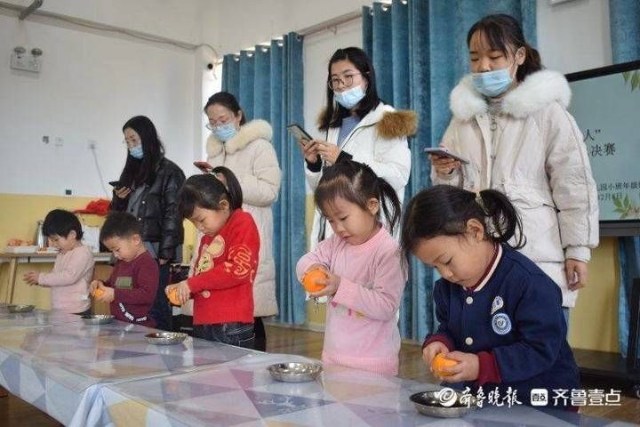 举办|东营区黄河幼儿园举办幼儿生活自理能力比赛