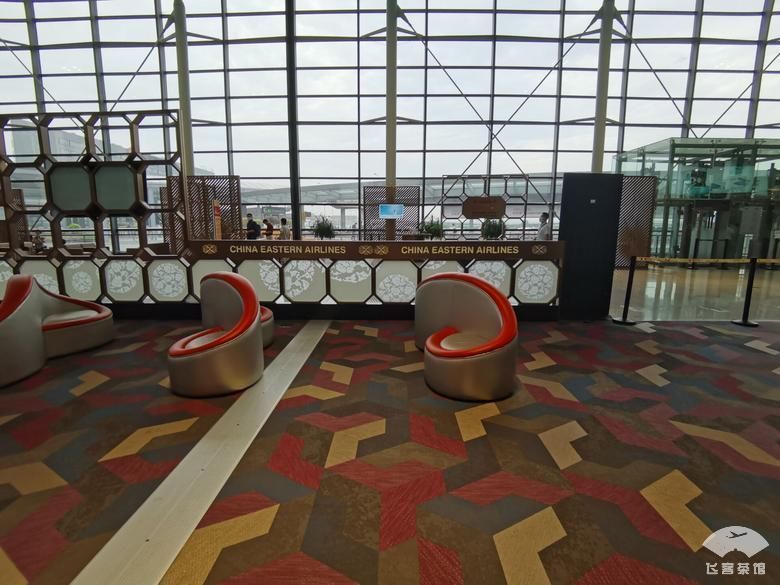 拔草东航A350套房商务舱座椅能随意调整方向,大飞机真带劲