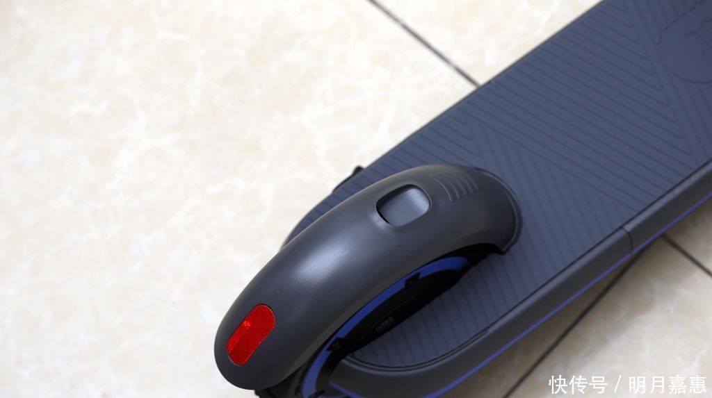 车把|女儿的暑假礼物,性能和安全都在线九号儿童电动滑板车E10体验