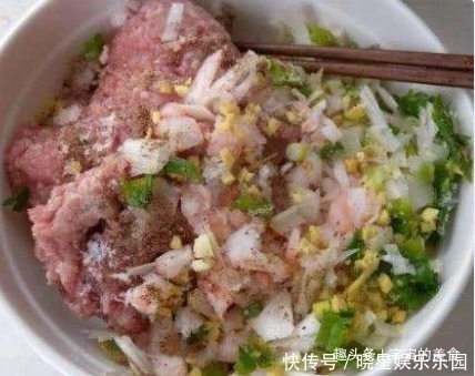 手工|饺子馅香不香,关键在于放生油还是熟油很多人放错,难怪不入味