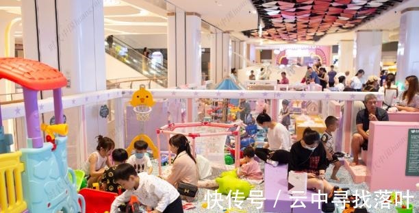 服务商|社区商业的创新范本,时代中国首个社区精品MALL时代·芳华里亮相!