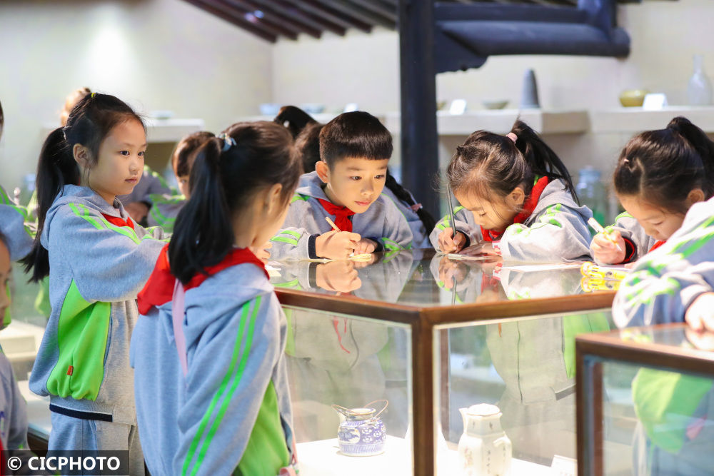 中医|体验中医文化 迎接“世界传统医药日”