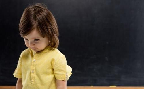 父母在这几个方面越大方，养出来的孩子越自信大方，想不成才都难