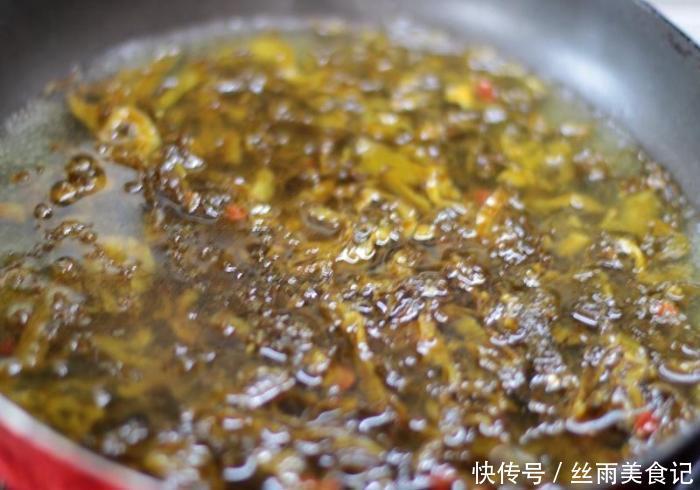 酸汤肥牛|饭店的招牌,聚会的下酒菜!比酸菜鱼好吃10倍,一口消除所有烦恼