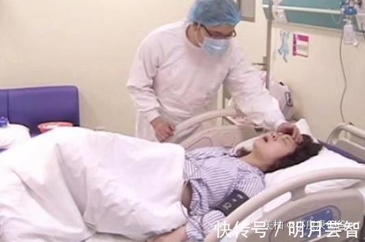 宝宝|女子怀孕11个月没生,医生强行剖腹产,宝宝出生后家人哭成一片