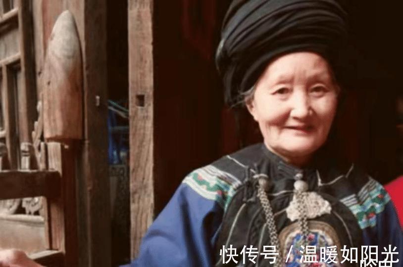结婚十年!湘西最后一位压寨夫人杨炳莲,人美心善,容貌被还原至18岁很惊艳