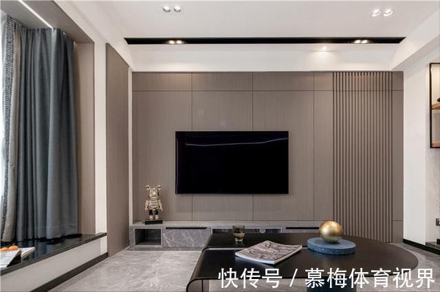 灯带|122㎡意式轻奢风:设计师巧用玻璃门替代隔断,打造明亮舒适家