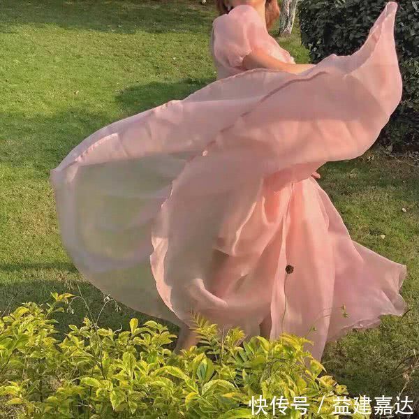 仙女裙|体育课上,女孩子自以为“很迷人”的3个行为,男生赶紧照照镜子