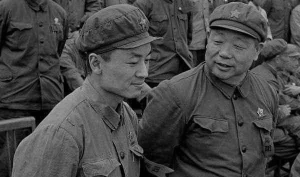 成名|他在珍宝岛一战成名，为胜利不惜违抗上将命令，后上将向其道歉