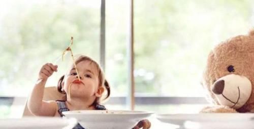 新生儿|3个月婴儿突发肺气肿送急救,医生查出原因后连摇头无知坑娃