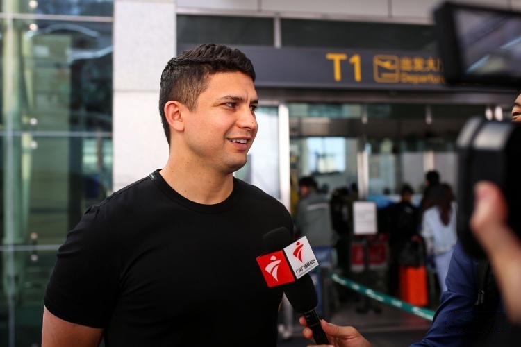 實(shí)況足球|別再說(shuō)歸化是“雇傭兵”了！艾克森離隊(duì)表態(tài)：國(guó)足需要我隨時(shí)回來(lái)