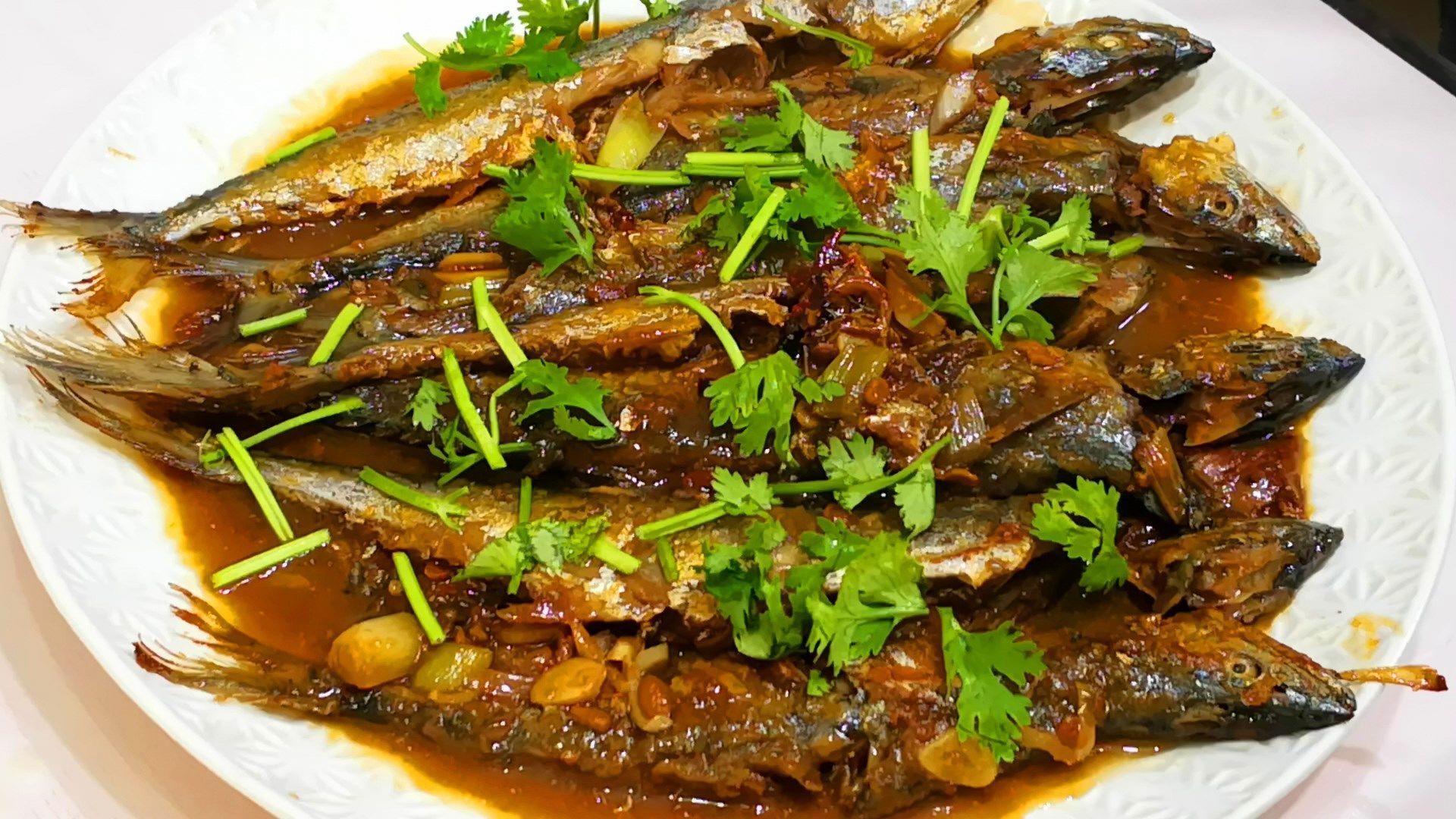 美味|冬天碰到这鱼,我从不还价,目前无法人工养殖,做酱香鱼最美味!