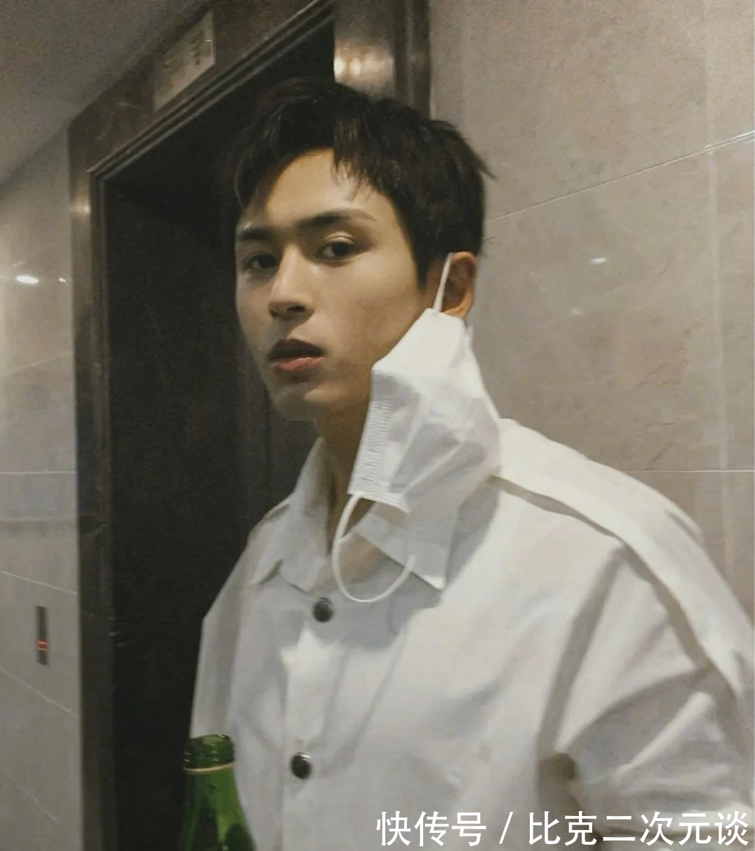 秘密|张哲瀚被业内人士集体吐槽，耍大牌临时放鸽子，他还有多少秘密？