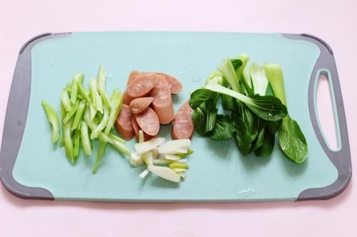 炒面用干面还是湿面，用对之后既不粘锅，也不黏稠，爽滑味道好