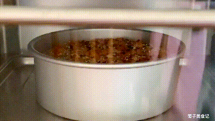 #健康甜蜜烘焙料理#?肉松蛋糕?