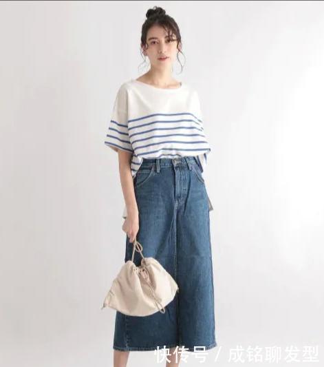 放弃老套的“大妈装”!试试减龄又百搭的条纹T恤,简单不失时尚