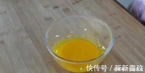 过筛|入口即化的桃酥，轻轻一碰就咬下来了，简单3步，配方比例超详细