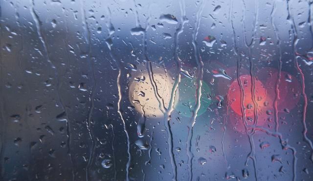 身体若有4种反应,是湿气太重的信号,常吃3物,湿气一去不复返