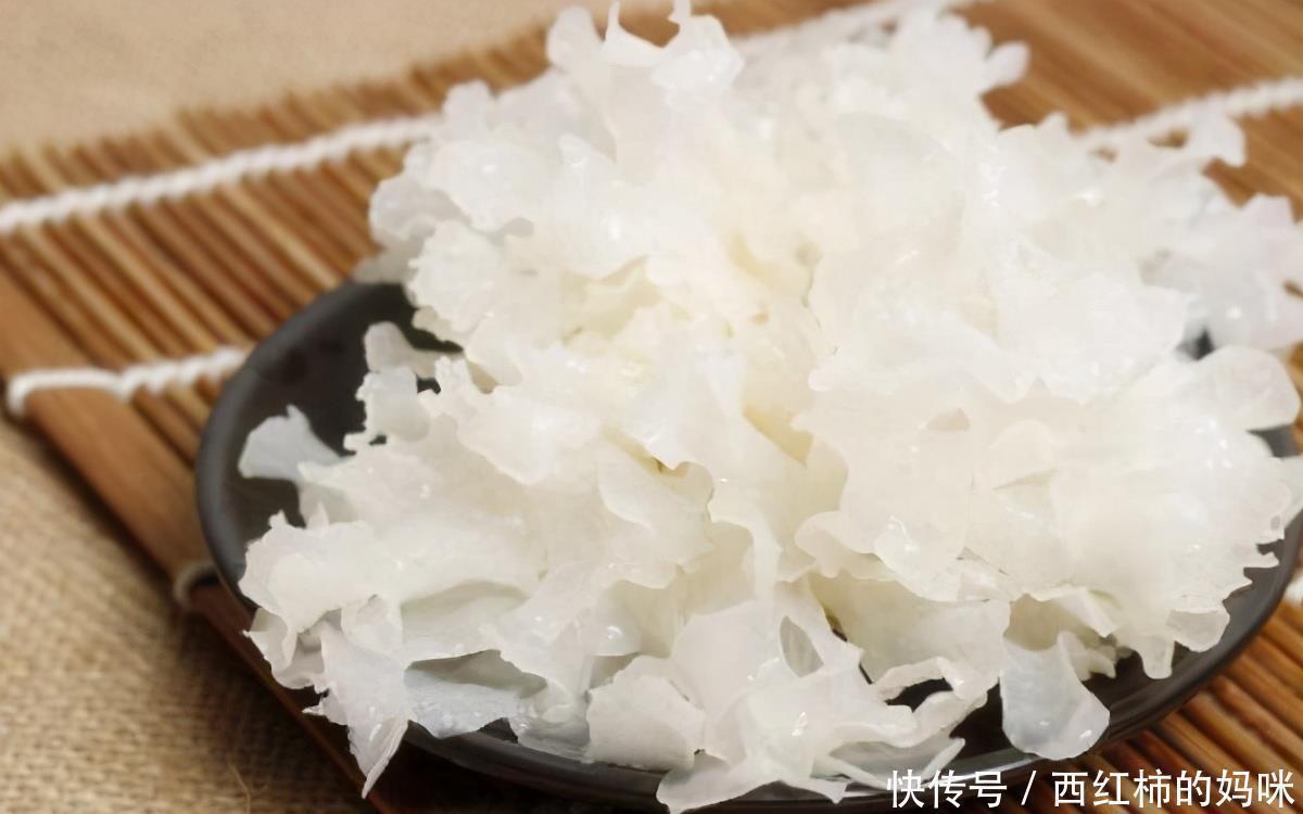 黑芝麻|女性担心自己老太快,可以多吃3种食物,营养丰富、滋润肌肤!