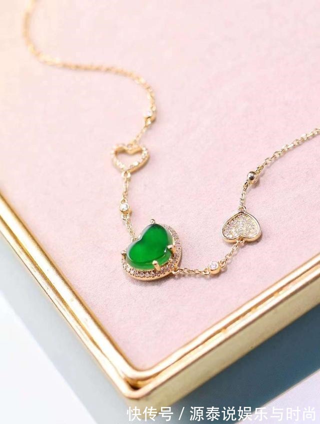 情人节 七夕节送感动牌珠宝首饰,代表永恒的爱意,温情四溢甜到心窝里!