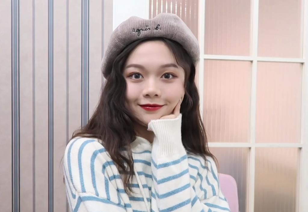 脸小|大脸女孩怎么选帽子,才能好看又显脸小?