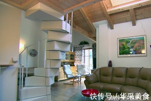 楼梯|只需一个按钮,能把立柜变成旋转楼梯,不占地又实用!