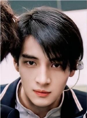 利路修开启竞争巡演，井汲大翔看狗打架，可成团的INTO1什么时候营业？