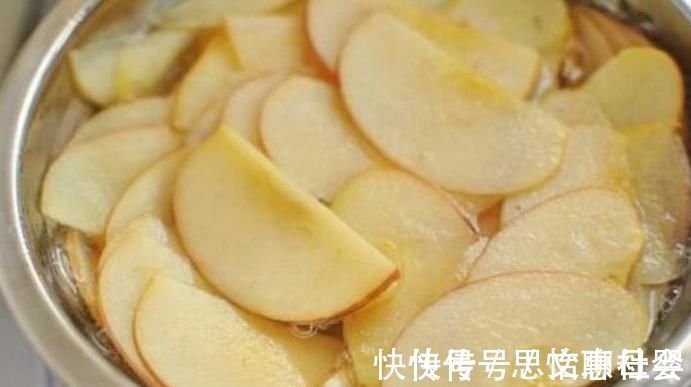 睡眠香|苹果和此物一起煮，睡前一碗，睡眠香，气血足，女人多喝不显老！