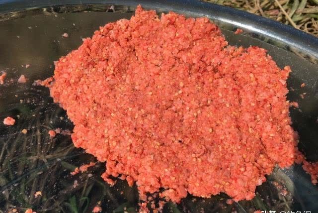 饵料一拉就散、难以成团？未必是拉丝粉少，这2点要注意