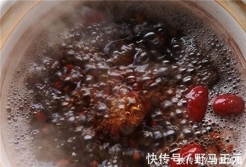 红豆|它是穷人的“阿胶”，每周坚持食，面若桃花，腮红口红都省了！