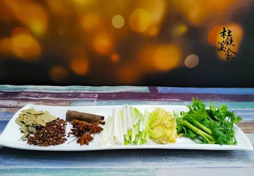 复合凉拌油|要想熬出浓香的复合凉拌油,牢记加入“神秘1物”,凉拌菜更好吃