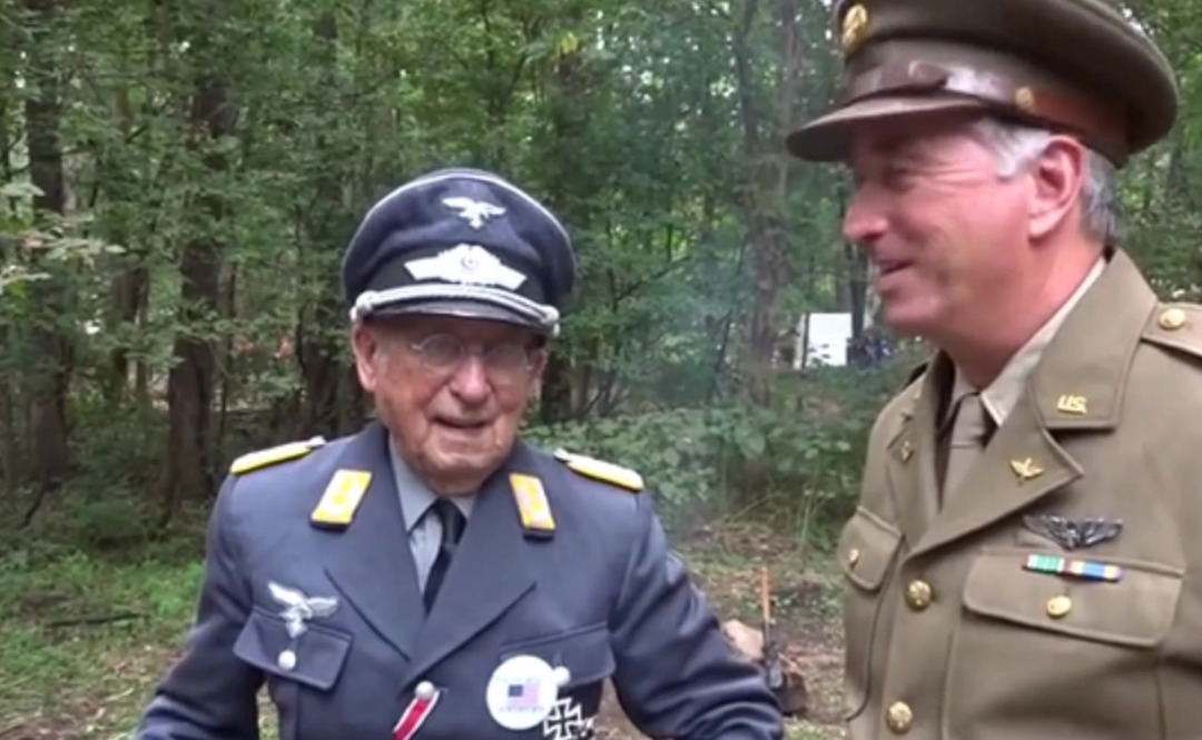 敌人|一人9小时干掉美军一个团，这个二战德国老兵是怎么做到的？