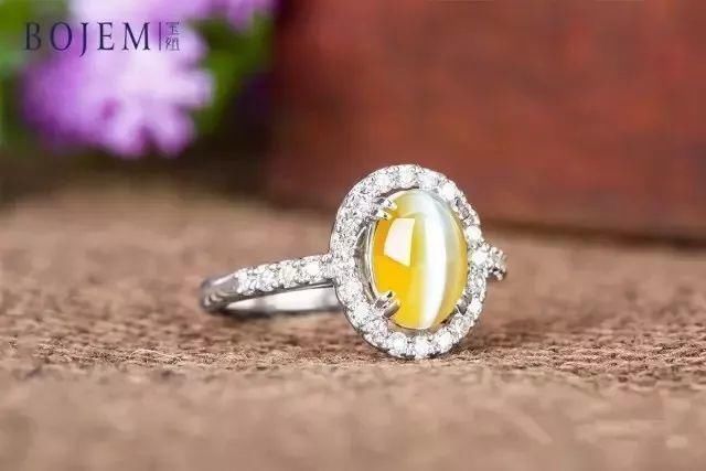 月光石 8种珠宝界特有的光学效应,又美又神奇,能认识一半都算行家啦!