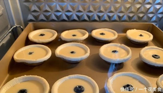 超级简单的小甜品—蛋挞制作方法来了,原材料常见,方法简单