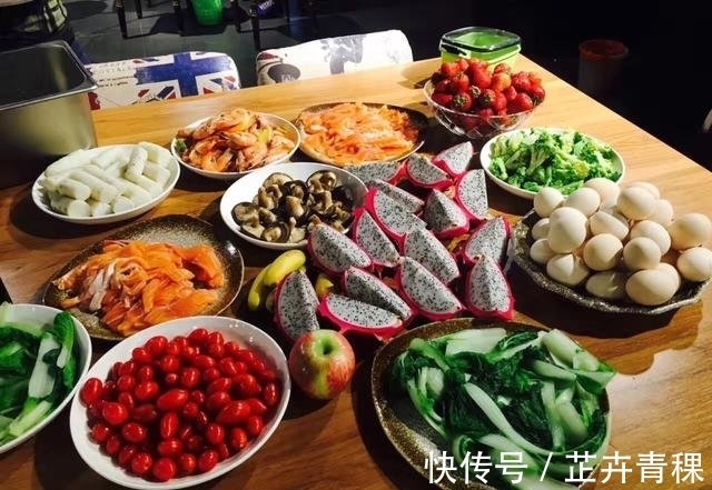 女大学生|成都女大学生每天吃10个鸡蛋!蜂腰翘臀!拿下比基尼冠军!