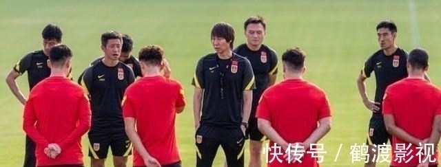 足协|足协又出新招,归化球员表态在国内不走了,球迷五味杂陈又无奈
