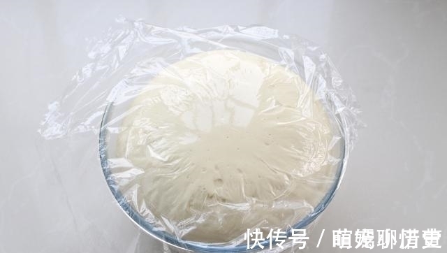 平底锅也能做的红豆馅酥饼,猪油黄油都不用,香甜美味酥掉一地渣