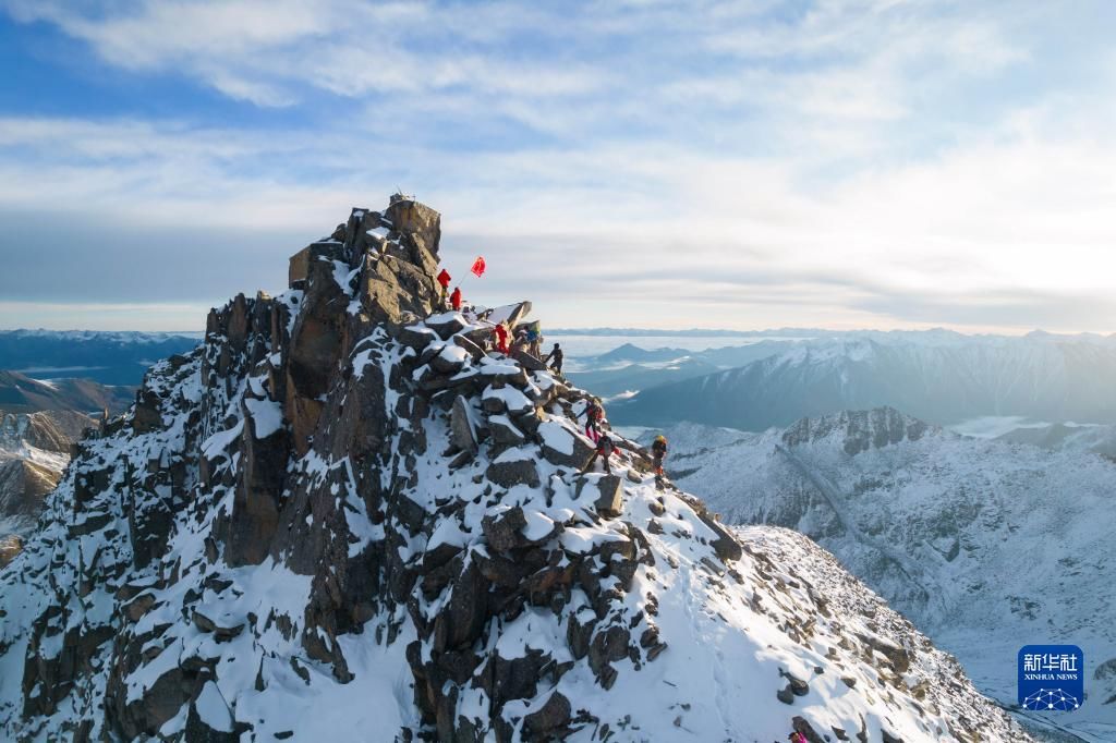 登顶者|百余名山友相聚四川三奥雪山