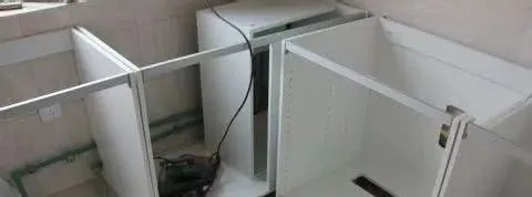 橱柜|越来越多人厨房不装橱柜,换上这“新潮货”,实在太聪明了,不仅省钱还很实用
