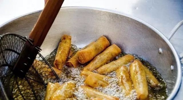 脾胃衰竭|5岁男童脾胃衰竭,医生怒斥3种食物少给孩子吃,伤脾还不发育