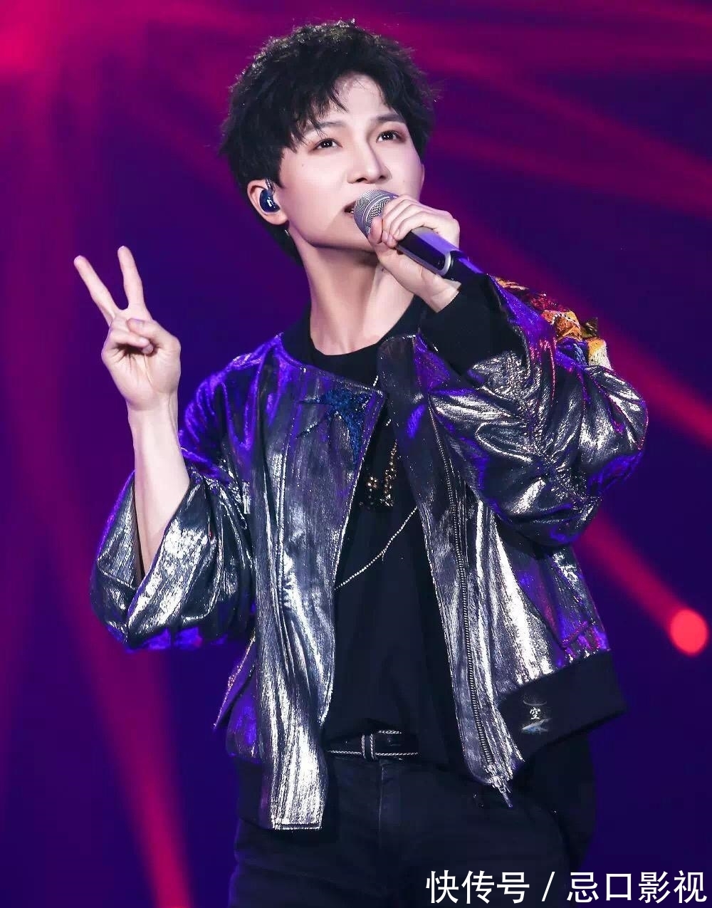 声入人心|周深为何如此惊艳,备受瞩目?始于努力,忠于才华,陷于人品