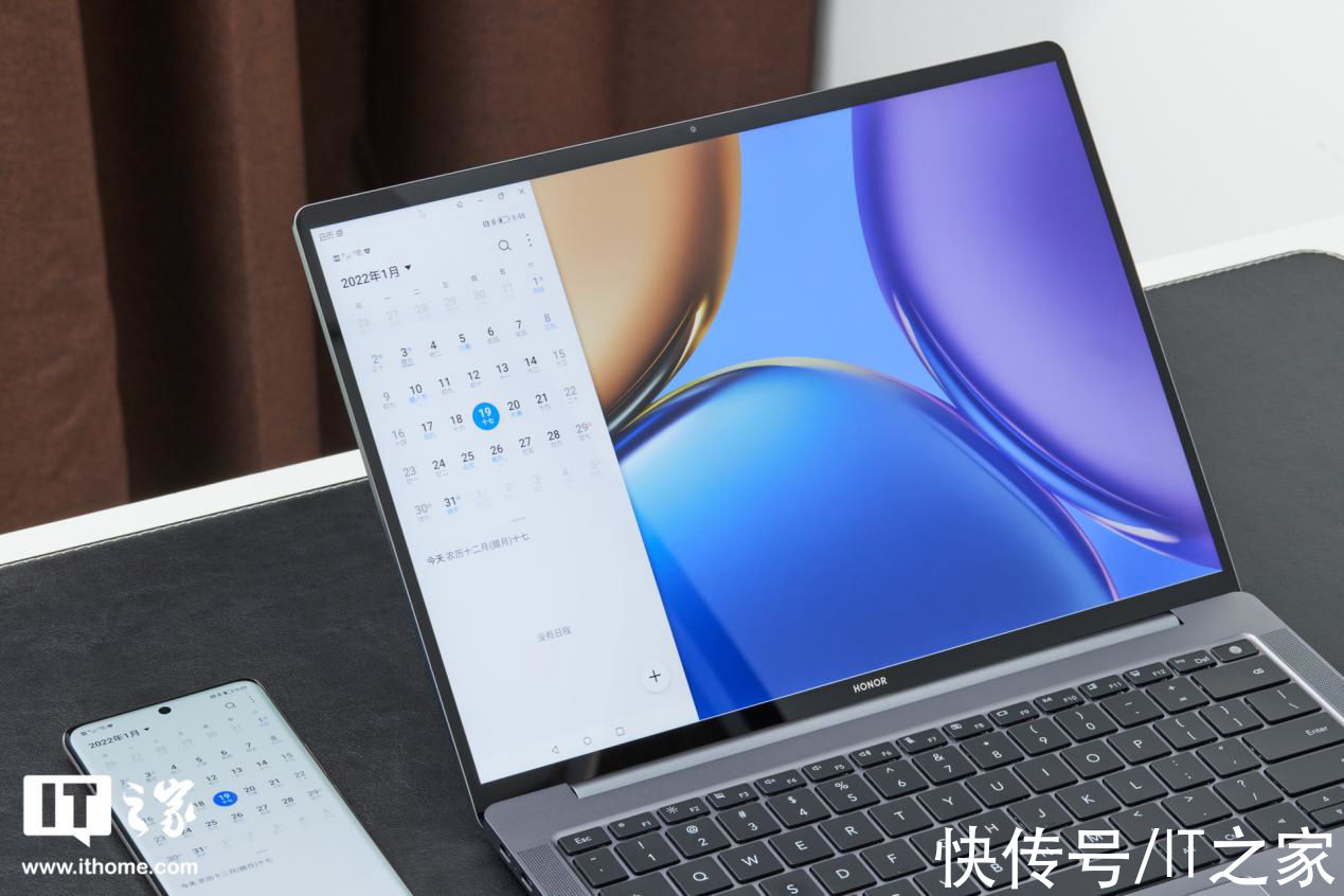 轻薄本|荣耀MagicBook V 14 对比ThinkPad X1 Carbon：性能与质感的较量