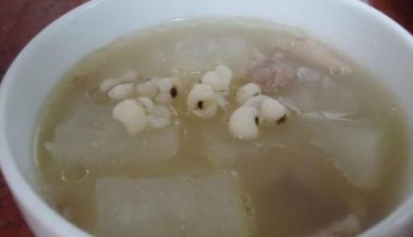 餐桌的3种美味,是女人衰老“开关”,常吃排毒补气色,缓解早衰