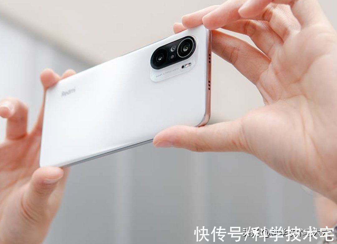 redmi|和红米Note11P+同价，摩托罗拉推骁龙888+手机，仅售1799元