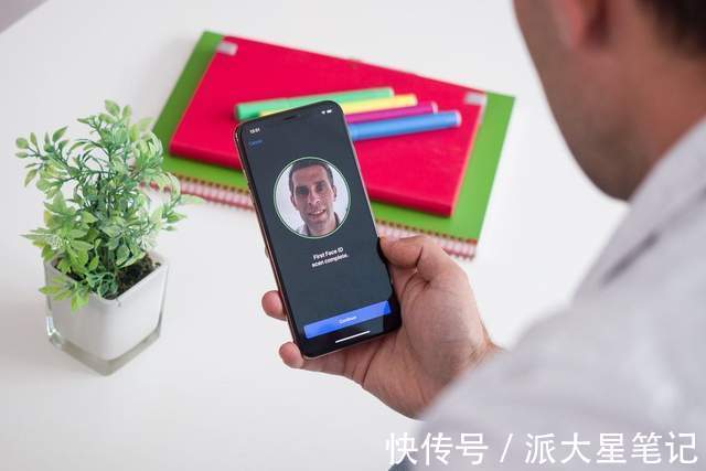 苹果手机|iphone刘海常被说丑还是不取消,像安卓做全面屏或者挖孔很难吗
