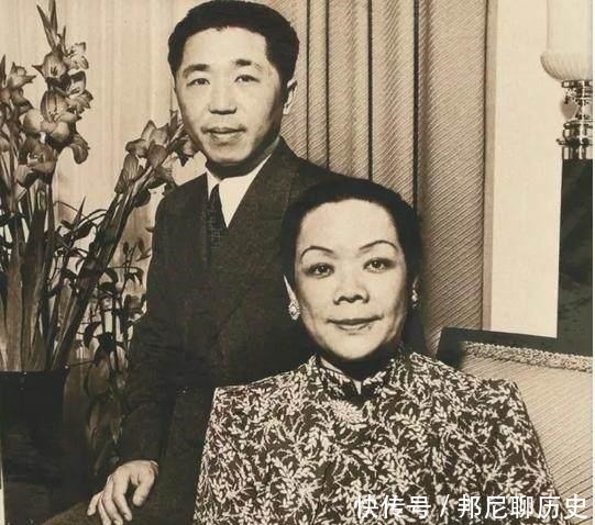 传奇女豪杰以玫瑰为枪,快意恩仇的时光成为一代才女